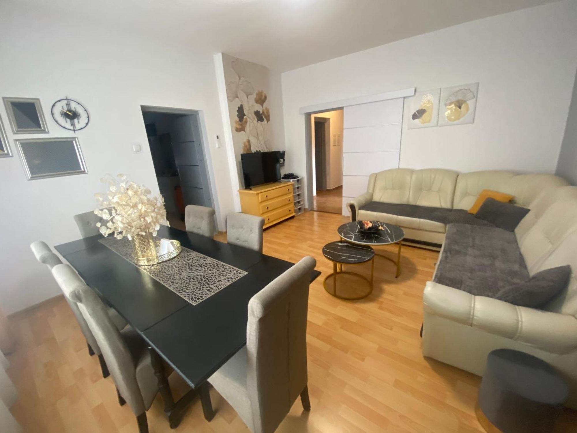 Apartman El Огулин Экстерьер фото